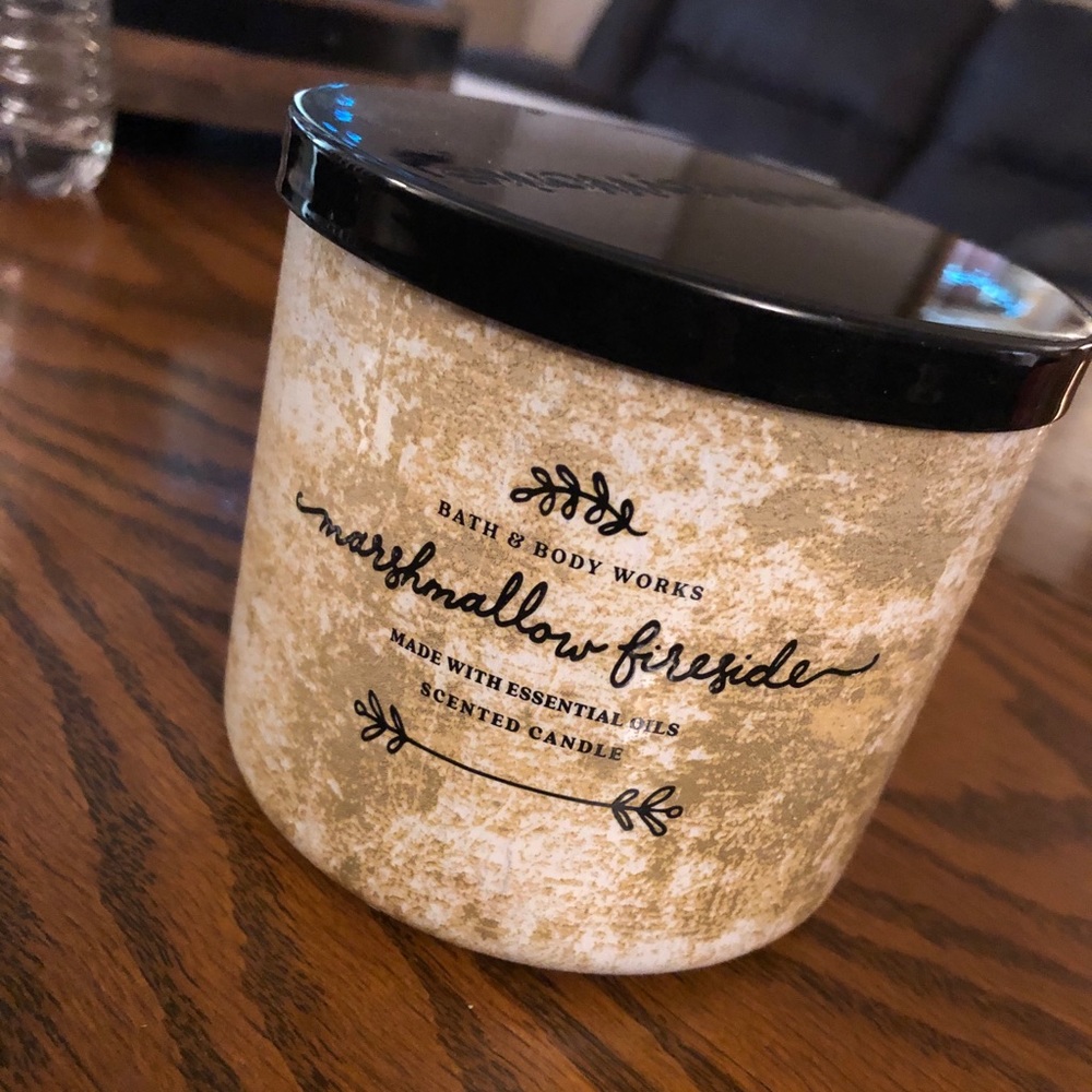 Bath and Body Works candle